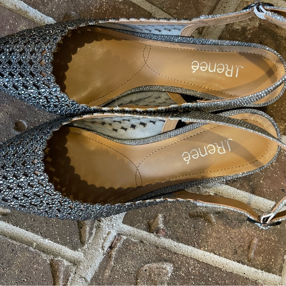 EUC J Renee Size 10 glittery silver sling back low heel dress shoes